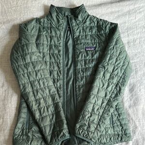 Patagonia Olive Green Quilted Lightweight Puffer Jacket